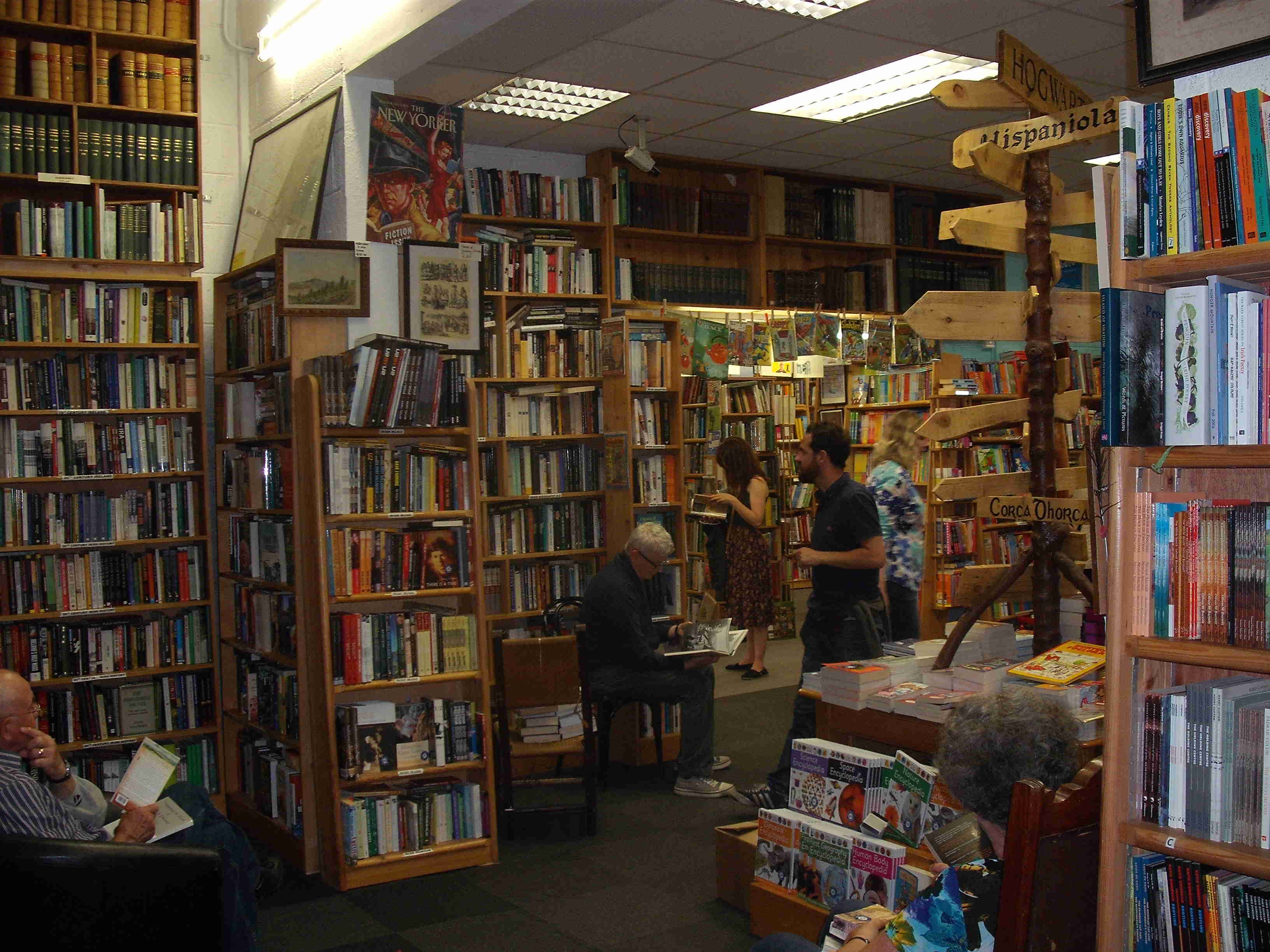 Charlie Byrne's second hand bookshop (www.charliebyrne.ie)