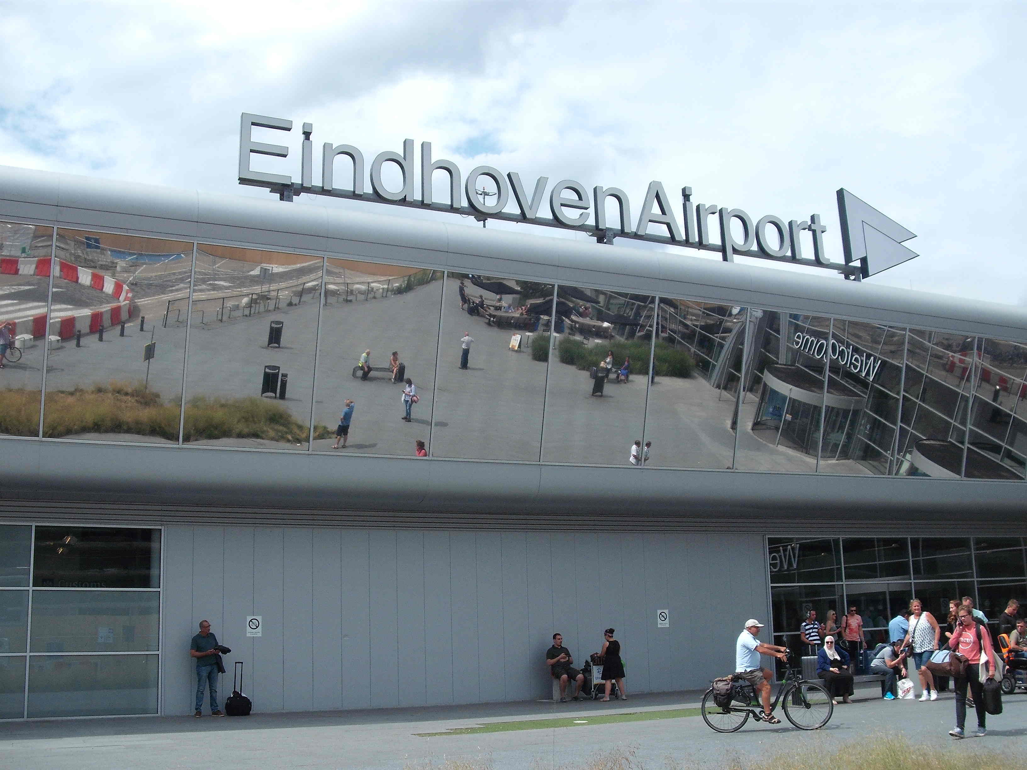 SP stelt Statenvragen over opvatting VNO-NCW voorman over Eindhoven Airport